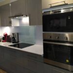 T2 renove, cuisine spacieuse dans une location a Amelie-les-Bains, loue par Sylvie Humphreys-Vaudore