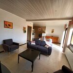 Salon lumineux du F2 n°310 loué par la Résidence le Catalogne** à Amélie les bains