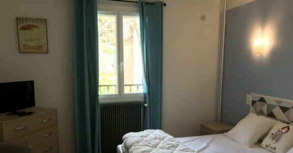 au Val d’Or , Deperrois T1 bis N° 2 B ,