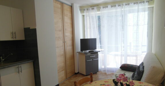 T2 N° 38 – Bat B2 , 38 rue des thermes – aubert-Sala