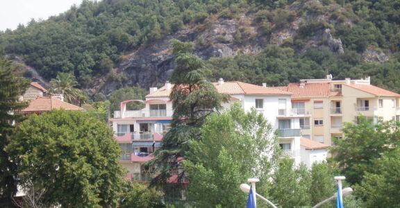 Studio N° 303 calme avec jardin