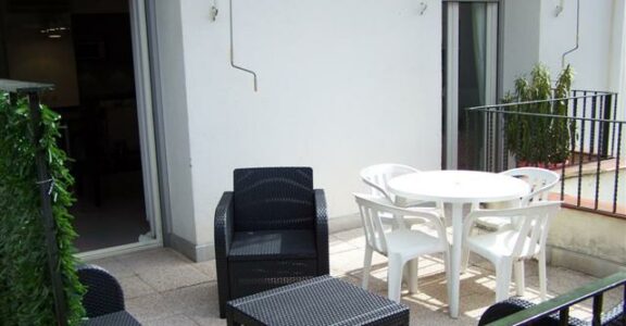F2 n° 13 – terrasse plein sud – Résidence le Roussillon
