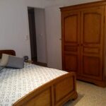 La chambre est séparé dans ce T2 dans une location à Amélie-les-Bains, proposée par M Albinet