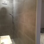 Douche à l'italienne dans une location à Amélie-les-Bains, proposée par M Albinet